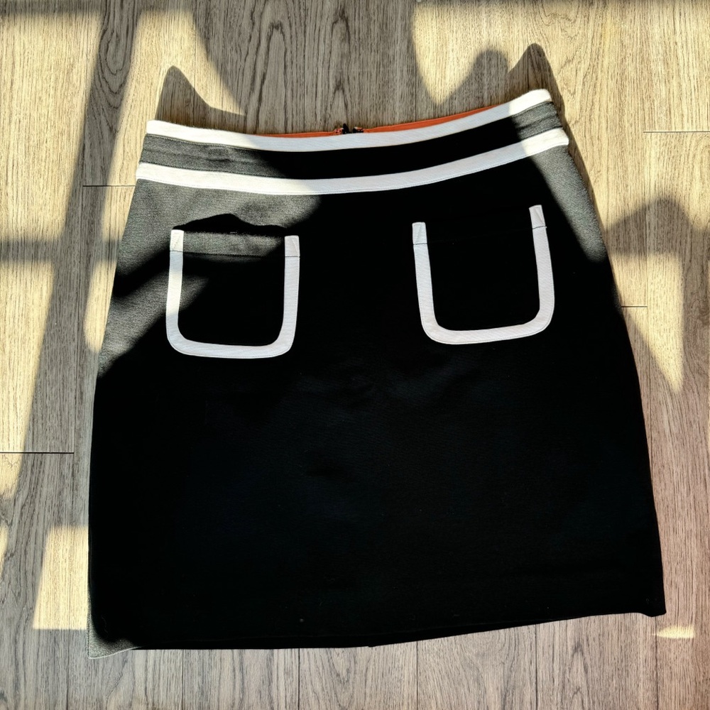 Banana republic black and white stretchy pencil skirt with pockets - size 2